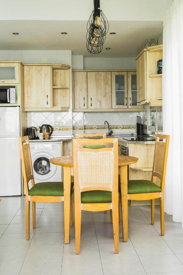Apartment Benalbeach Sea Front