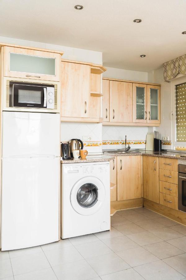 Benalbeach Sea Front Apartment *